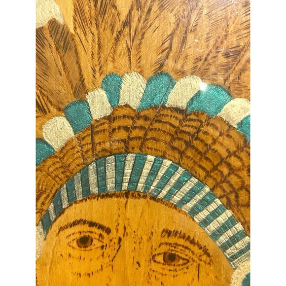 Vtg Native American Wood Burning Painting Head Dress Signed Heavy Lacquer 1991 - Picture 5 of 10